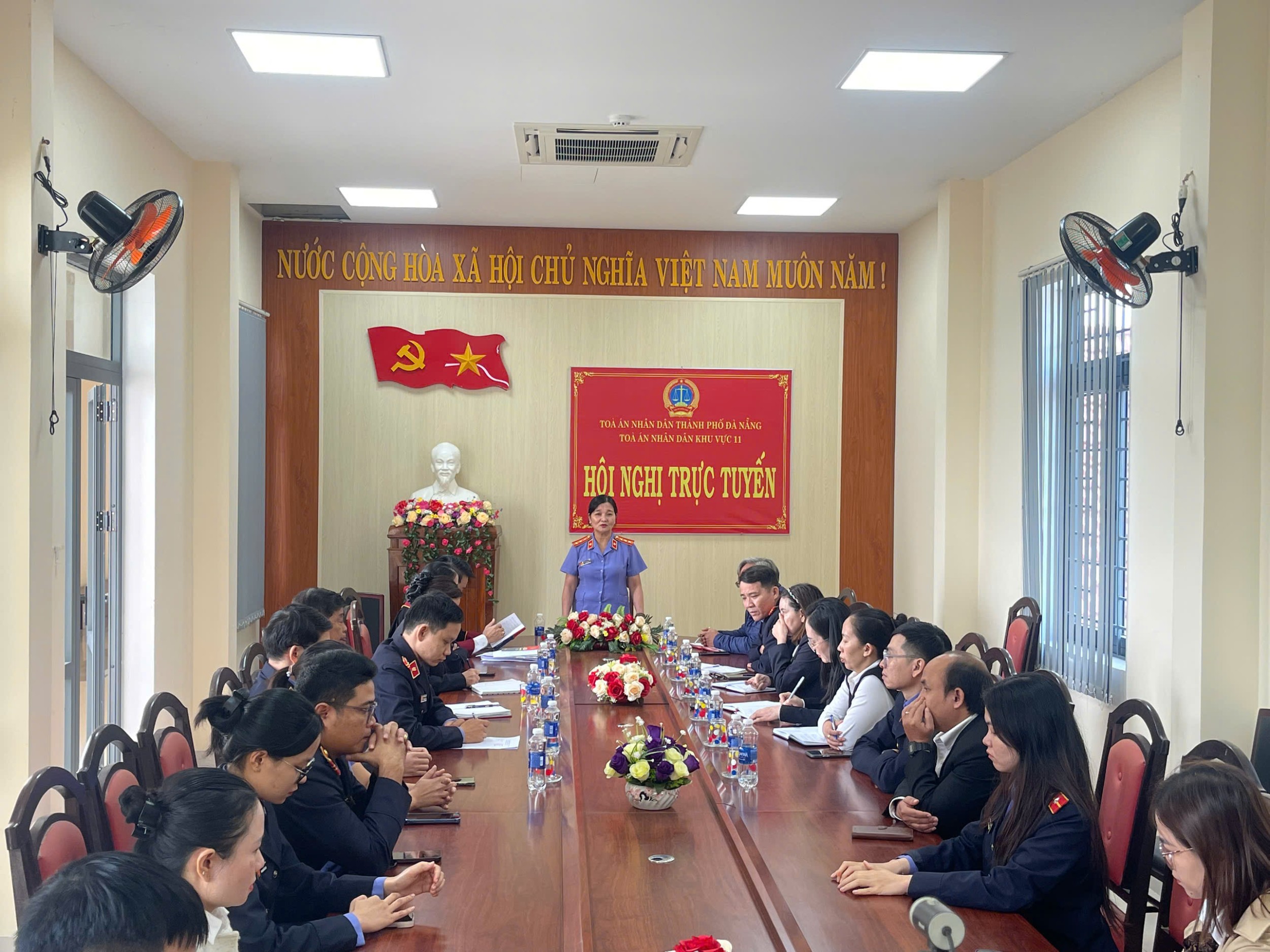 Viện kiểm sát nhân dân khu vực 11 phối hợp với Toà án tổ chức phiên tòa hình sự rút kinh nghiệm