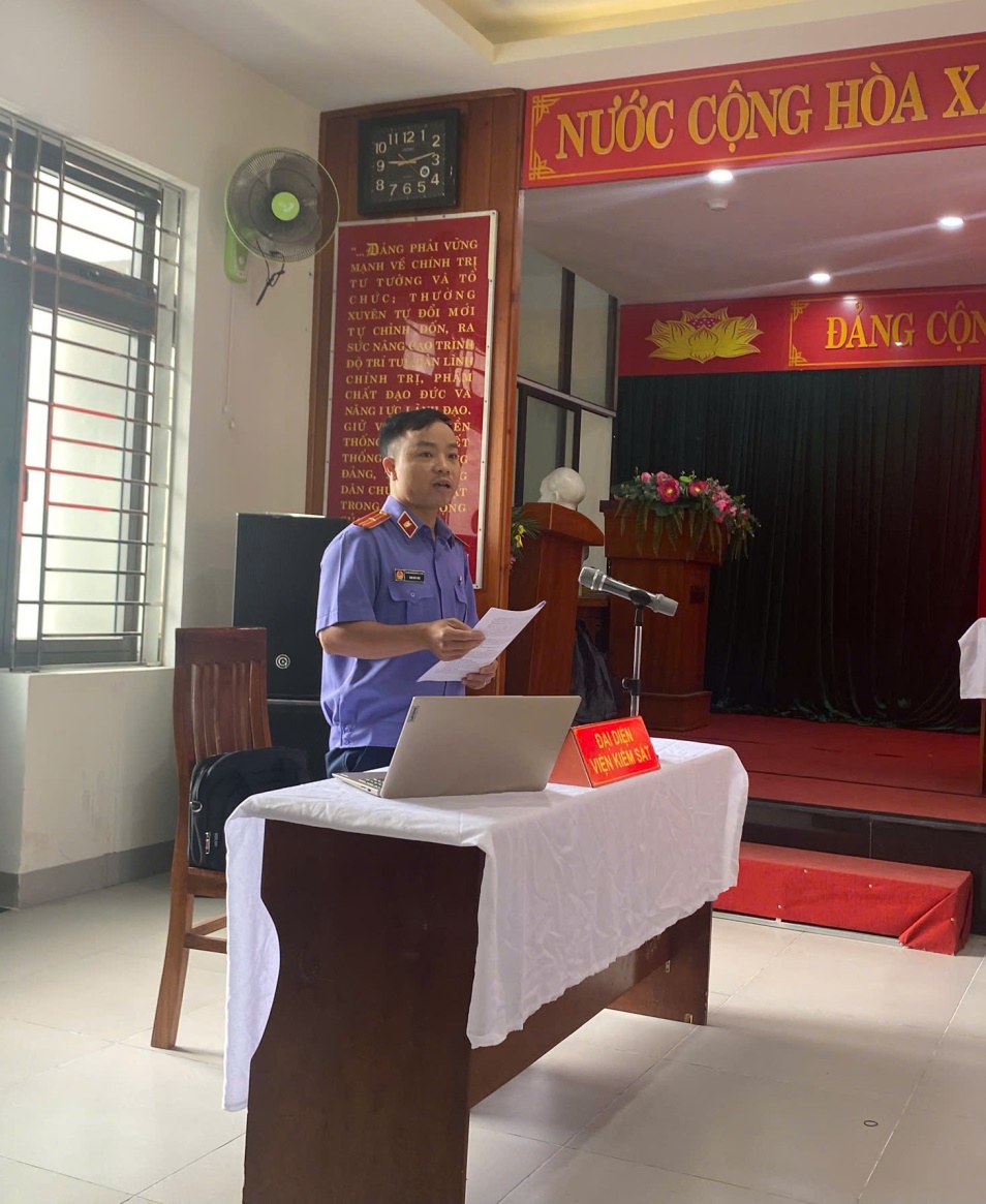 Description: D:\Hưu\Ảnh\Xét xử\KSV công bo cao trang Luu dong.jpg