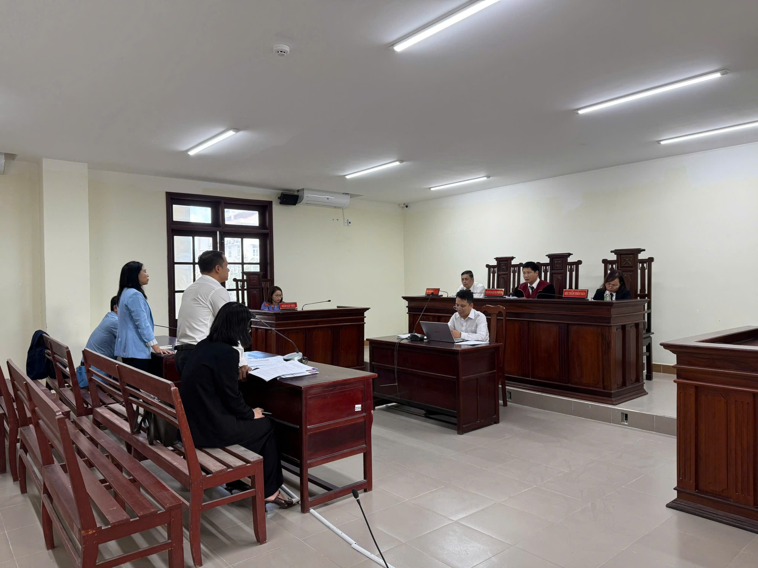 VKSND KHU VỰC 2: XÉT XỬ PHIÊN TÒA RÚT KINH NGHIỆM VỤ ÁN DÂN SỰ “TRANH CHẤP HỢP ĐỒNG MUA BÁN CĂN HỘ”