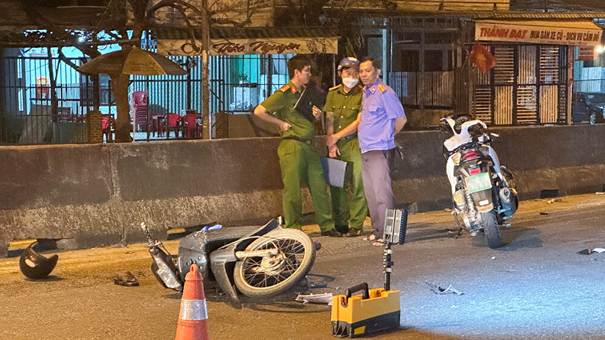 ''Ảnh có chứa mặt đất, tòa nhà, ngoài trời, bánh xe
Nội dung do AI tạo ra có thể không chính xác.''