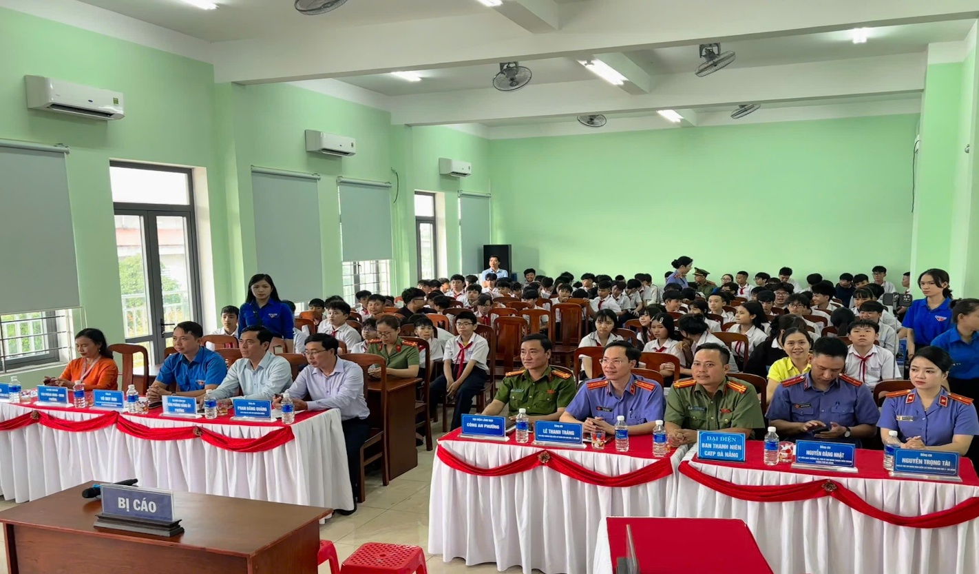 Description: C:\Users\admin\Desktop\XUÂN\Ảnh 1.jpg