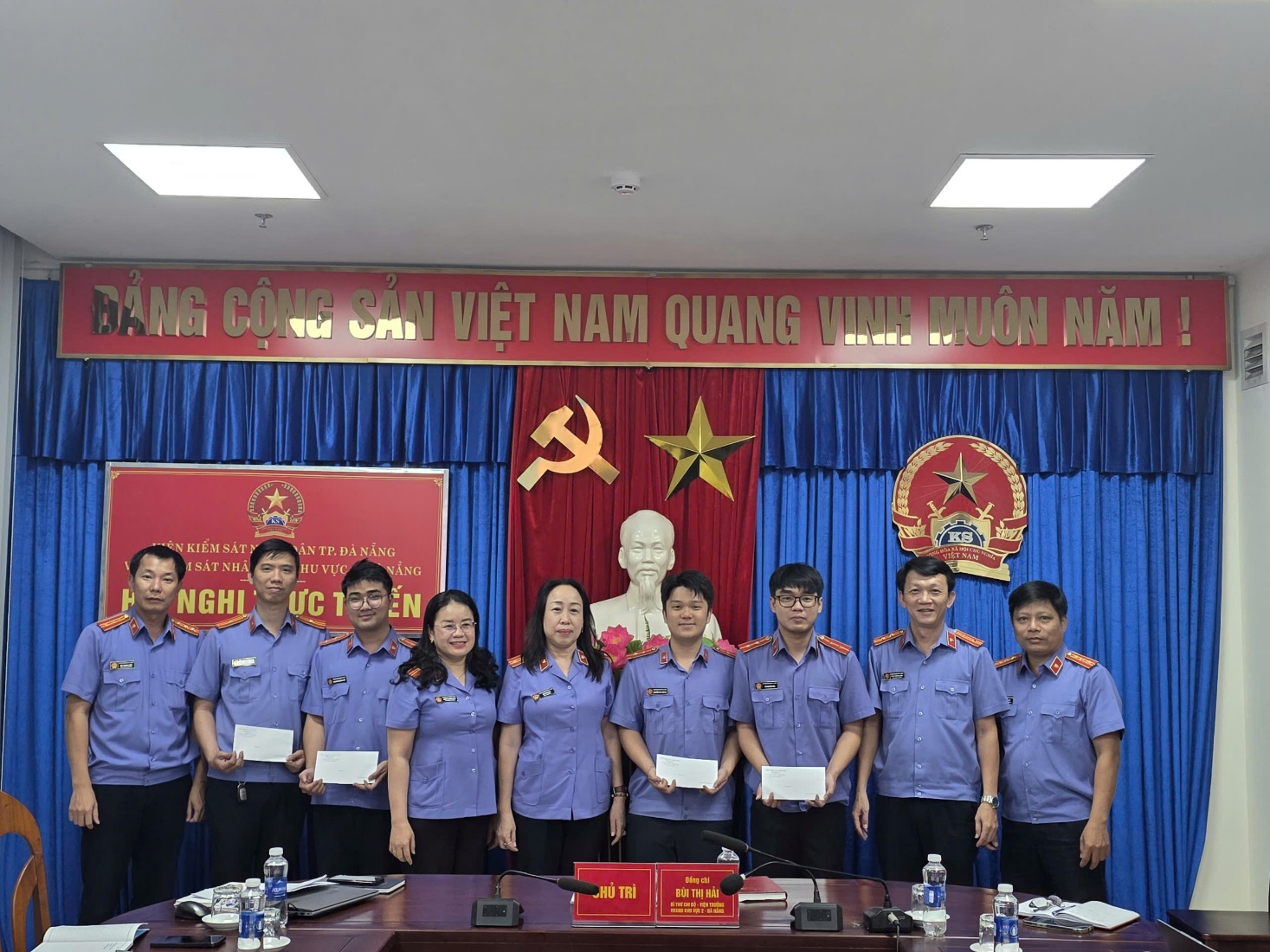 VKSND khu vực 2 - Đà Nẵng khen thưởng các cá nhân có thành tích xuất sắc trong chiến dịch nhập dữ liệu nền tảng Quản lý án hình sự