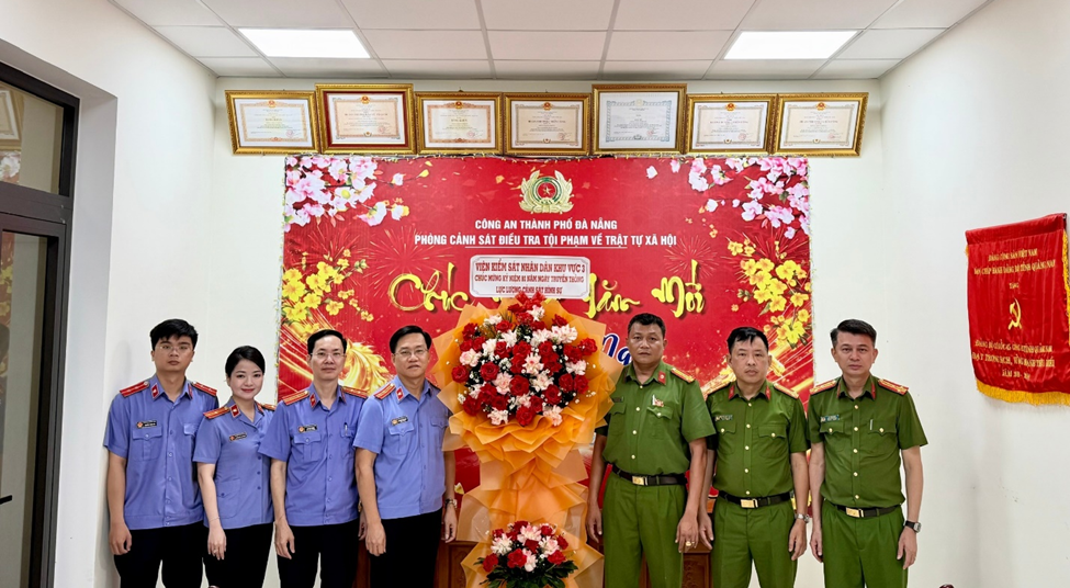 Viện Kiểm sát nhân dân khu vực 3 – Đà Nẵng chúc mừng Ngày truyền thống lực lượng Cảnh sát hình sự