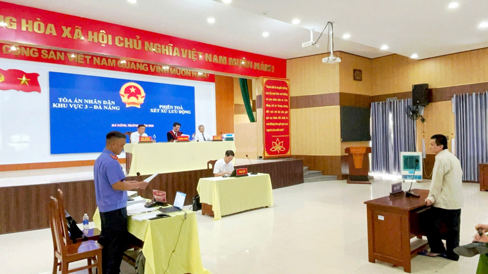 ĐÀ NẴNG: VKSND KHU VỰC 3 PHỐI HỢP XÉT XỬ LƯU ĐỘNG 3 VỤ ÁN MA TÚY, TĂNG CƯỜNG RĂN ĐE TỘI PHẠM