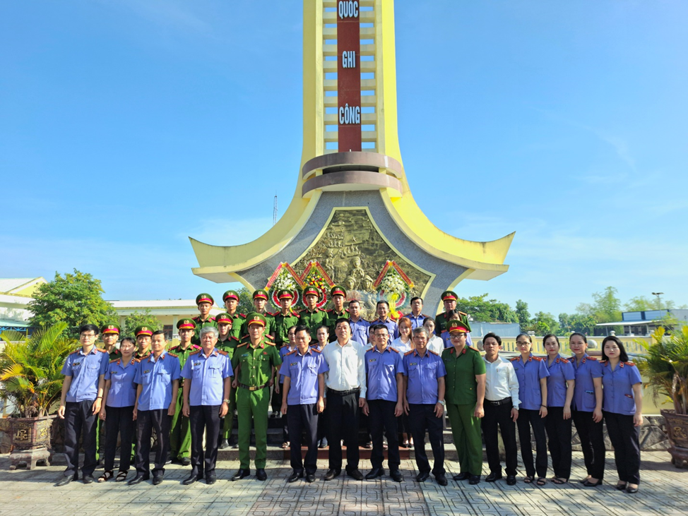 Chi đoàn VKSND Khu vực 6 sôi nổi các hoạt động tri ân nhân kỷ niệm Ngày Thương binh - Liệt sĩ (27/7)