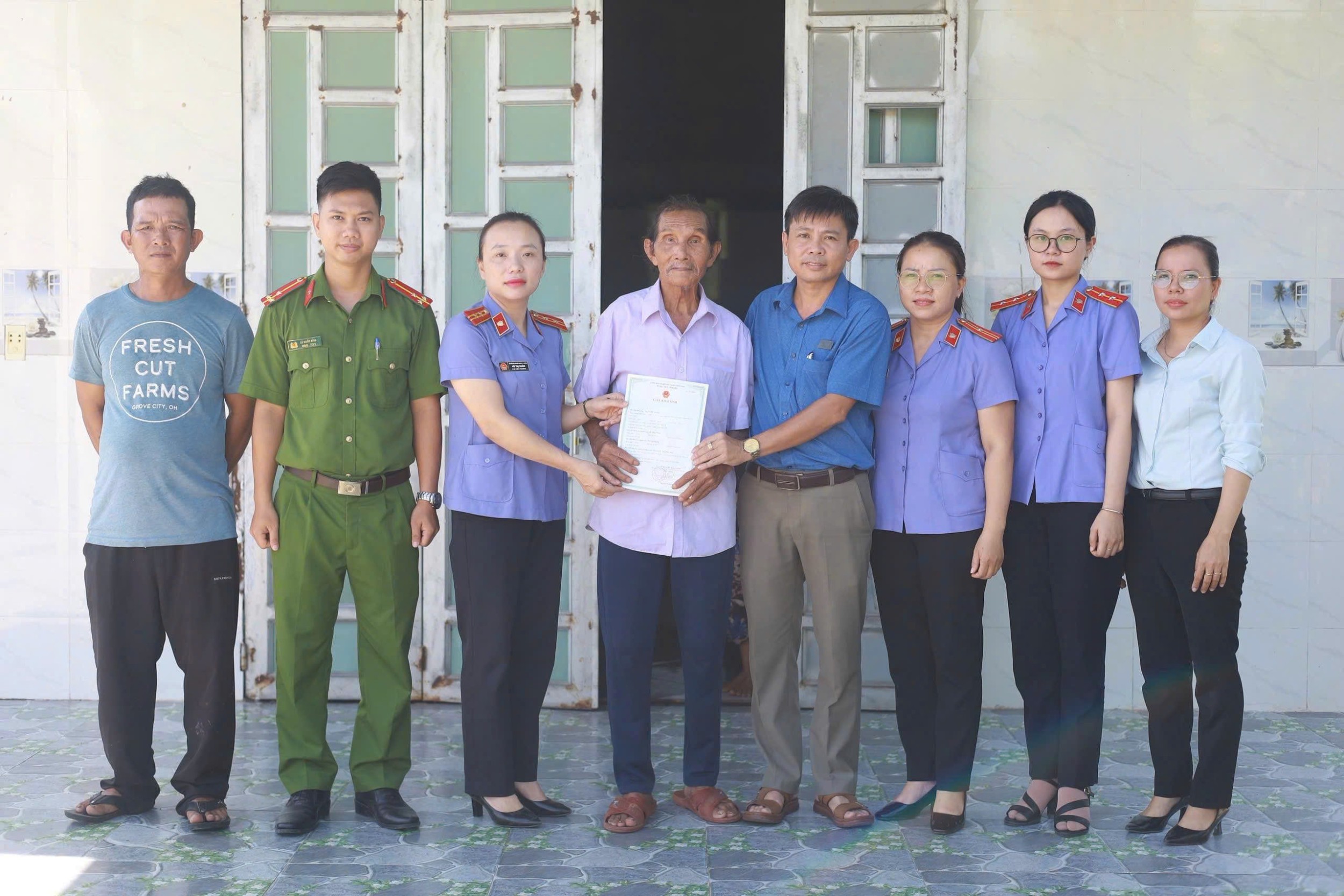 Gần 80 năm mới có Giấy khai sinh: Hành trình trả lại quyền công dân cho một người cao tuổi