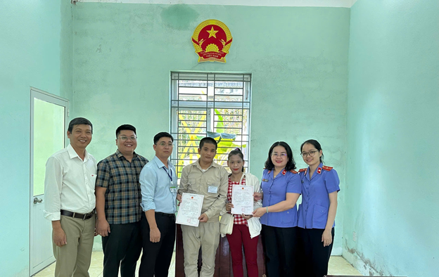 Viện Kiểm sát nhân dân khu vực 2 – Đà Nẵng phối hợp hỗ trợ đăng ký kết hôn cho người đang cai nghiện tự nguyện
